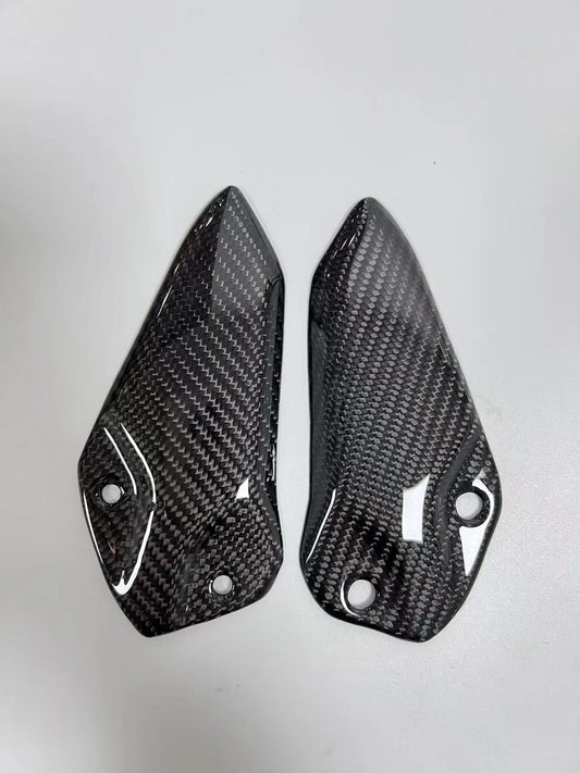 Carbon Fiber Heel Guards – Kawasaki Ninja ZX-4RR (2023–2026)