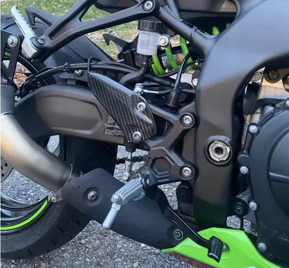 Carbon Fiber Heel Guards – Kawasaki Ninja ZX-4RR (2023–2026)