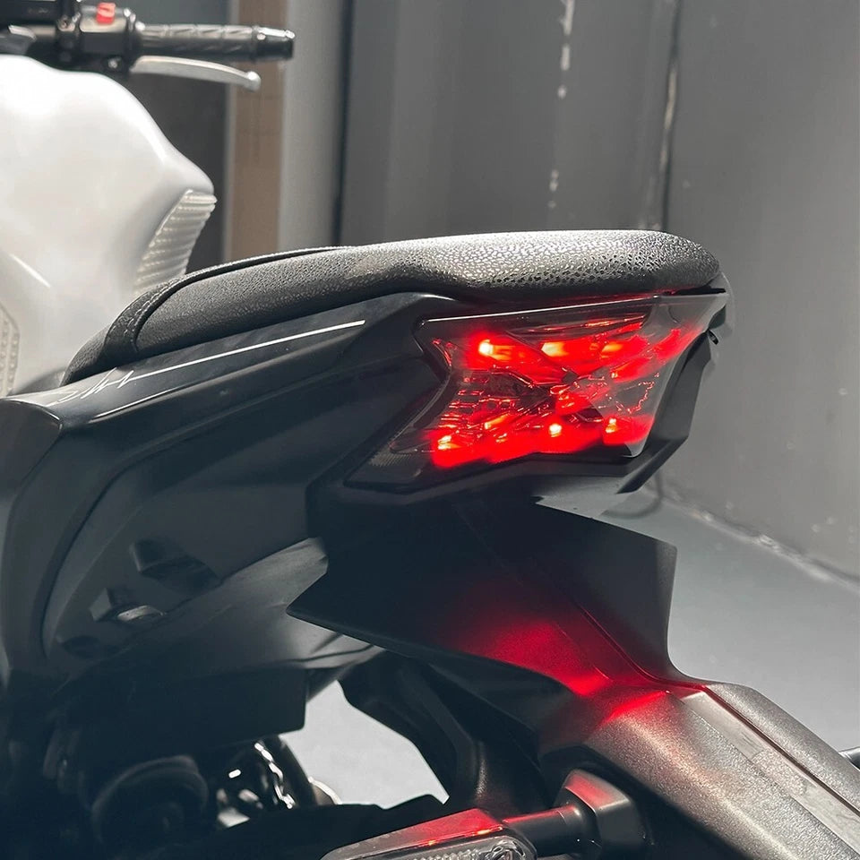 LED Integrated Tail Light & Turn Signals – Kawasaki Ninja 650 / Z650 (2017–2026)